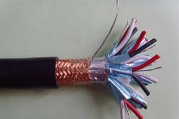 計(jì)算機(jī)電纜